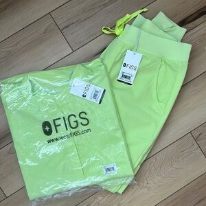 NWT FIGS scrub set - COLOR: Sea Mist